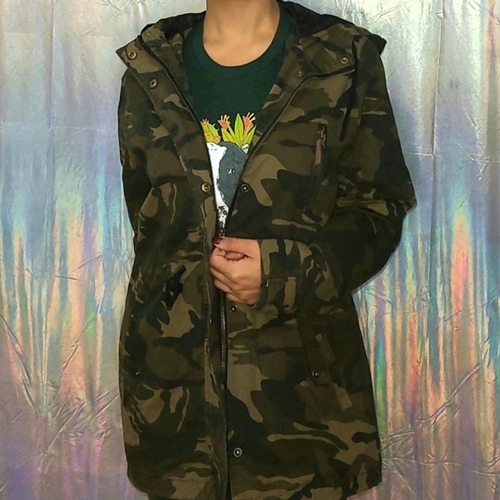 🚫SOLD🚫Camo Jacket